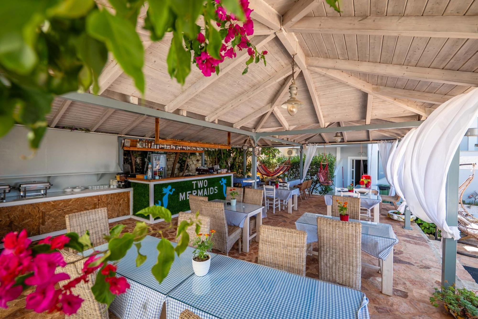 Hotel Two Mermaids Ksamil Exterior foto